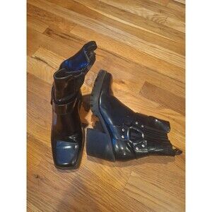 Womens ShoeDazzle black heeled boots size 8.5